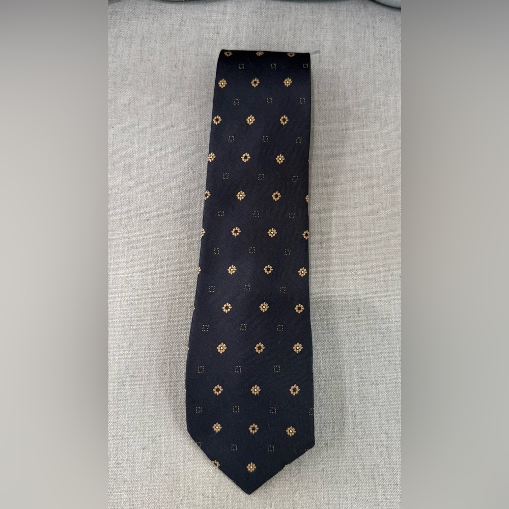 Christian Dior Cravetes Navy and Tan Patterned Tie - Picture 4 of 4